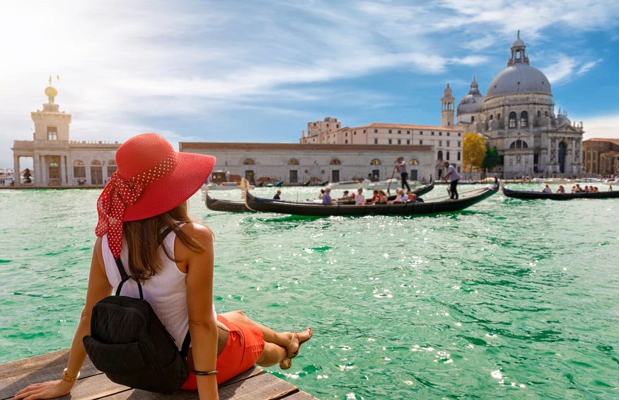 SELECTING THE BEST TOUR COMPANY Natural Top Wonders